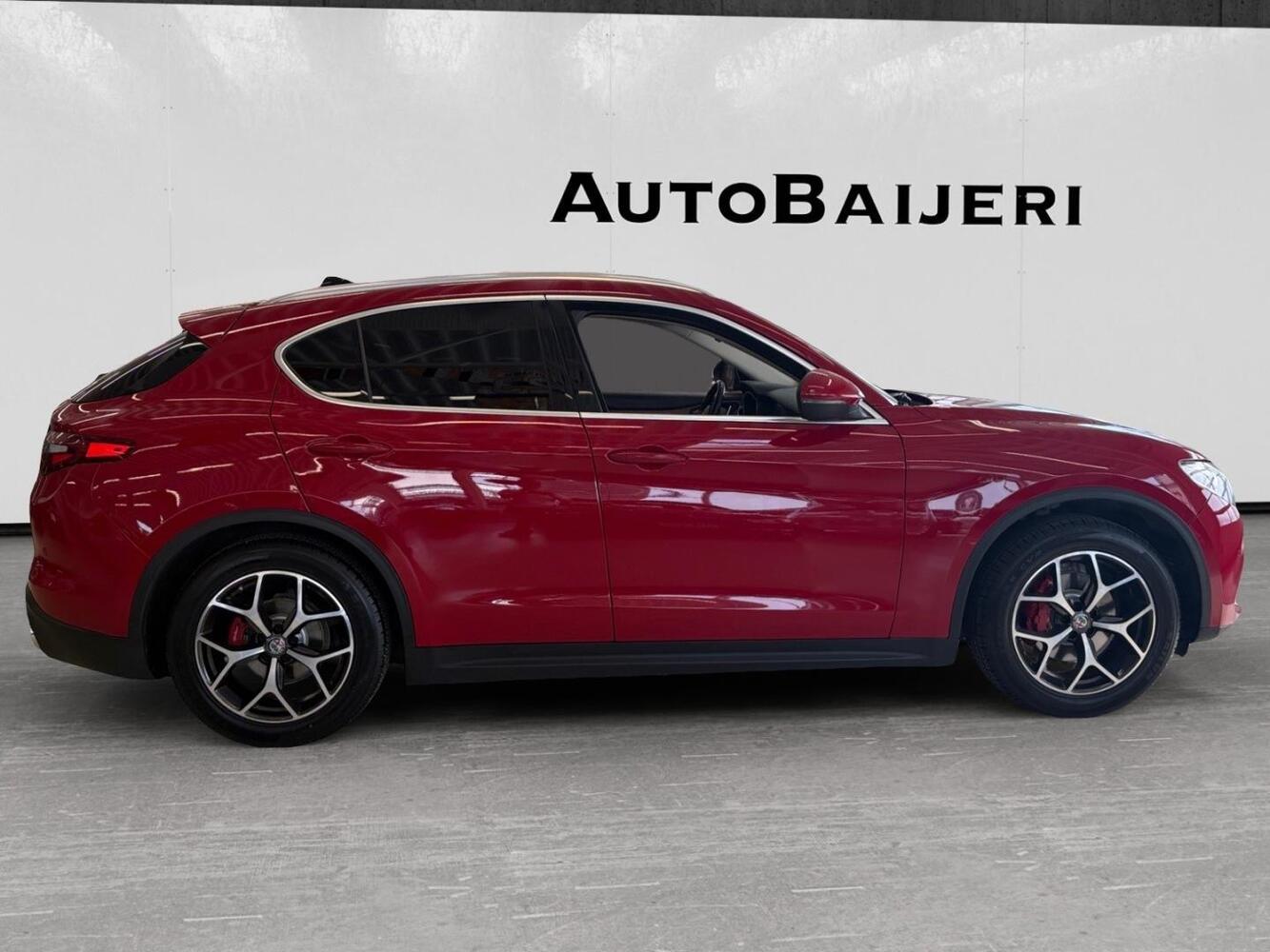 Alfa Romeo Stelvio vaihtoauto