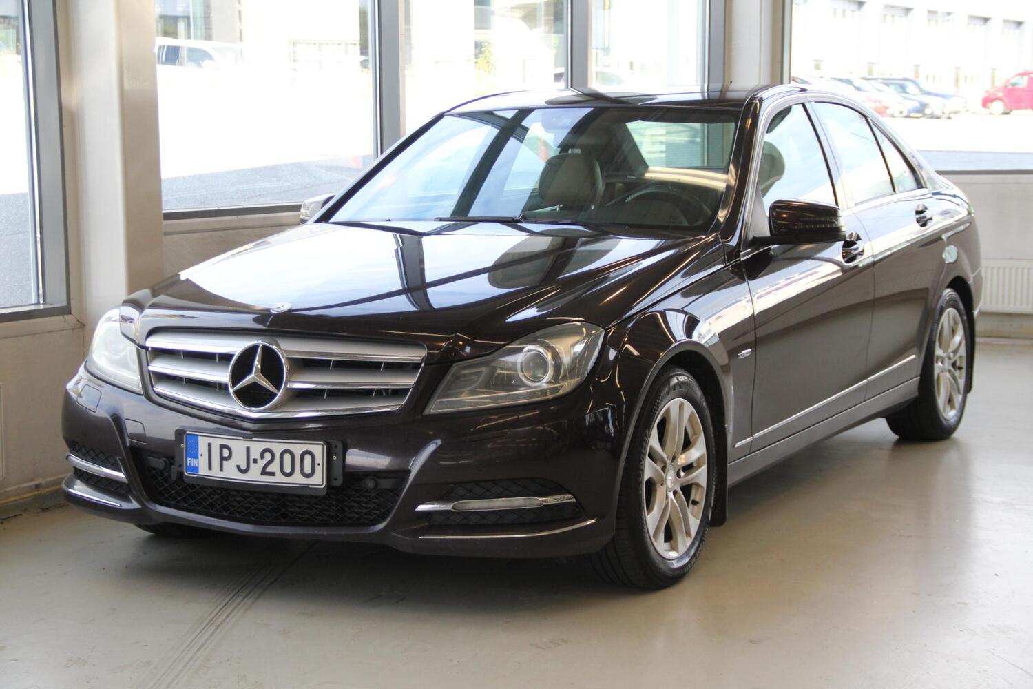 Mercedes-Benz C vaihtoauto