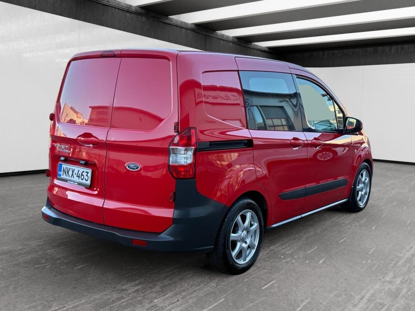 Ford Transit Courier vaihtoauto