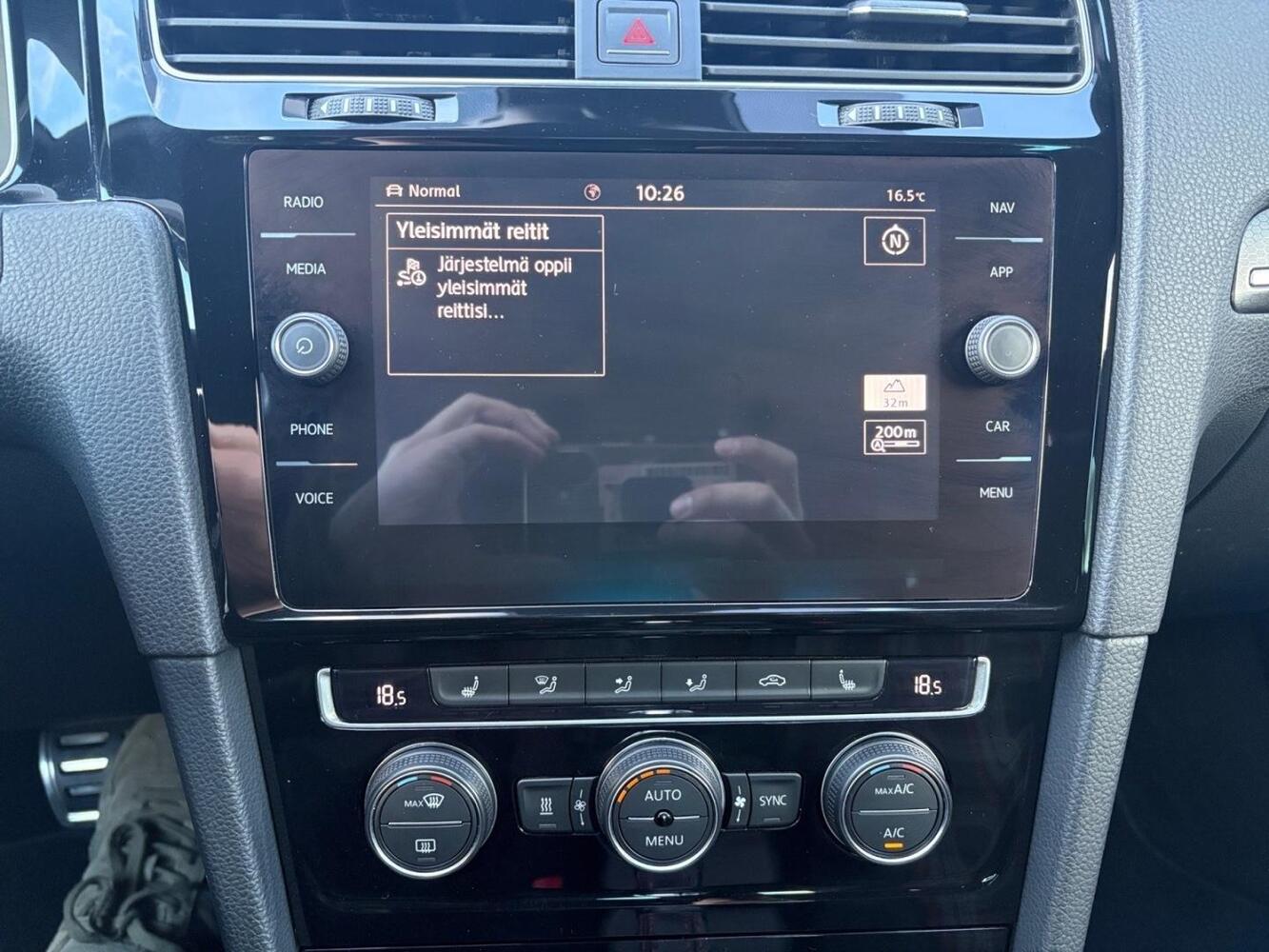 Volkswagen Golf vaihtoauto