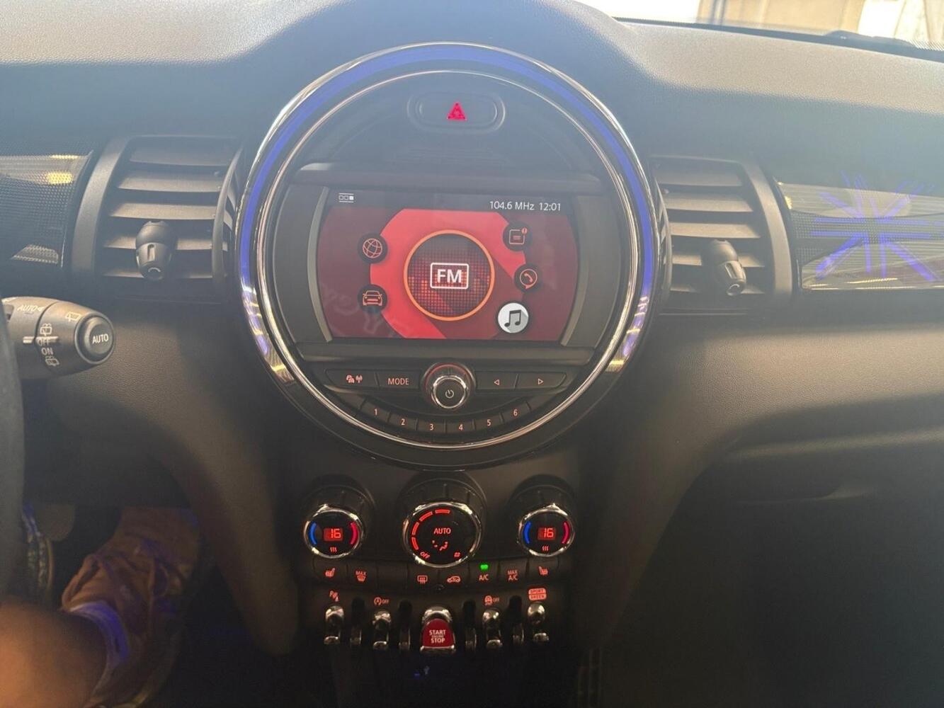 Mini Cooper vaihtoauto