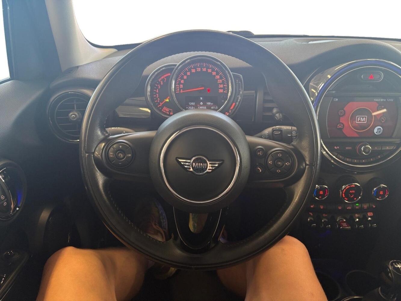 Mini Cooper vaihtoauto