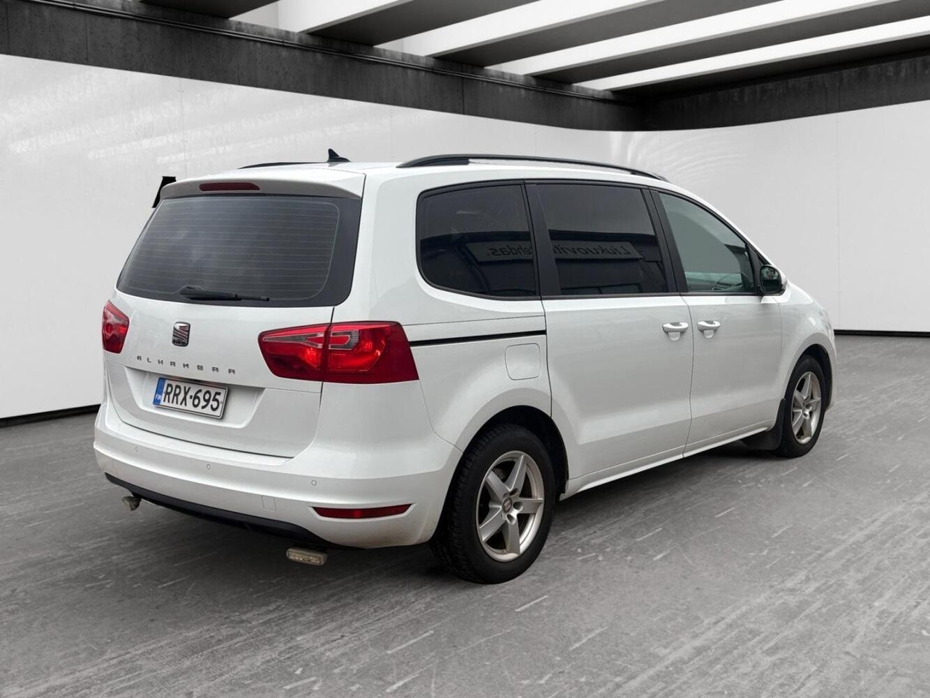 SEAT Alhambra vaihtoauto