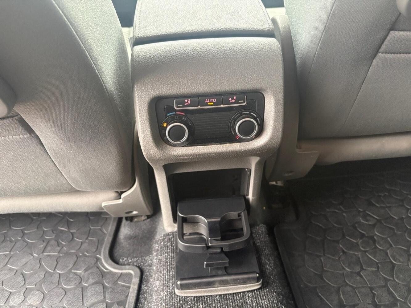 SEAT Alhambra vaihtoauto