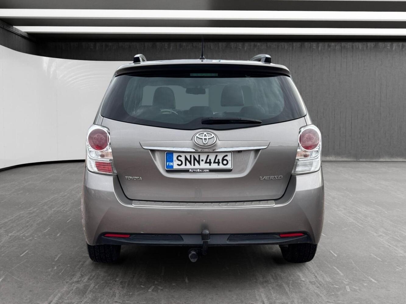 Toyota Verso vaihtoauto