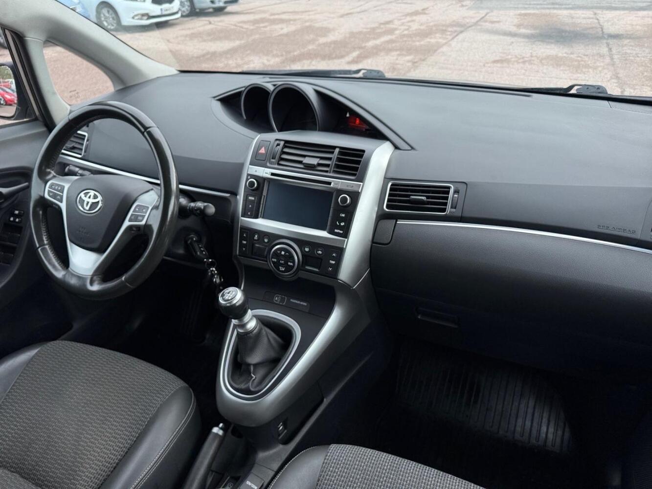 Toyota Verso vaihtoauto