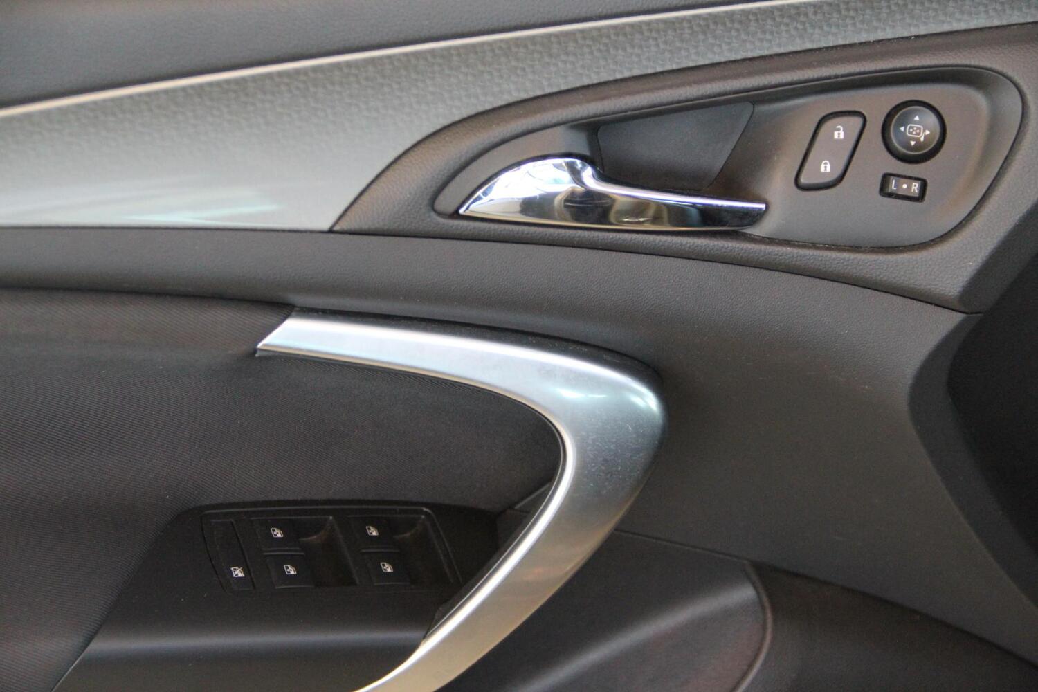 Opel Insignia vaihtoauto