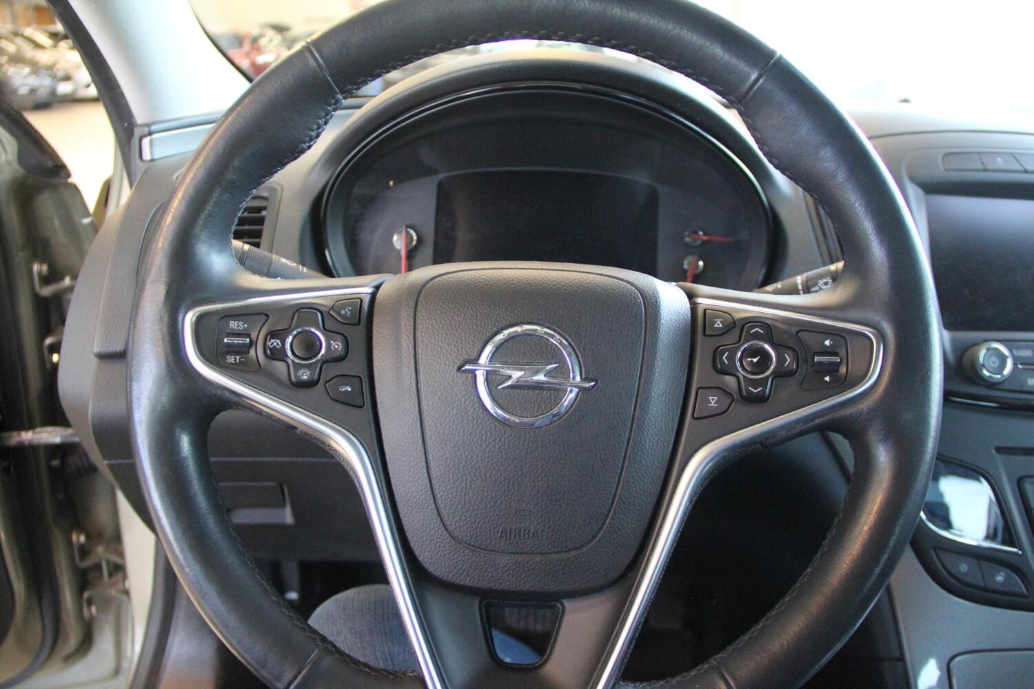 Opel Insignia vaihtoauto