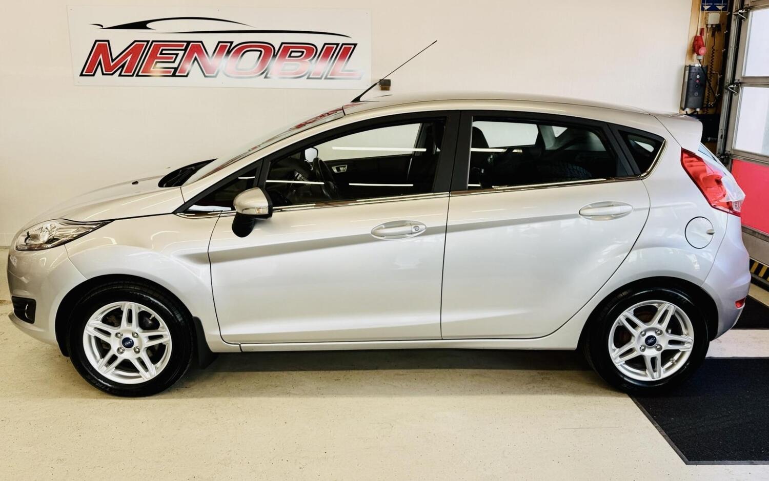 Ford Fiesta vaihtoauto