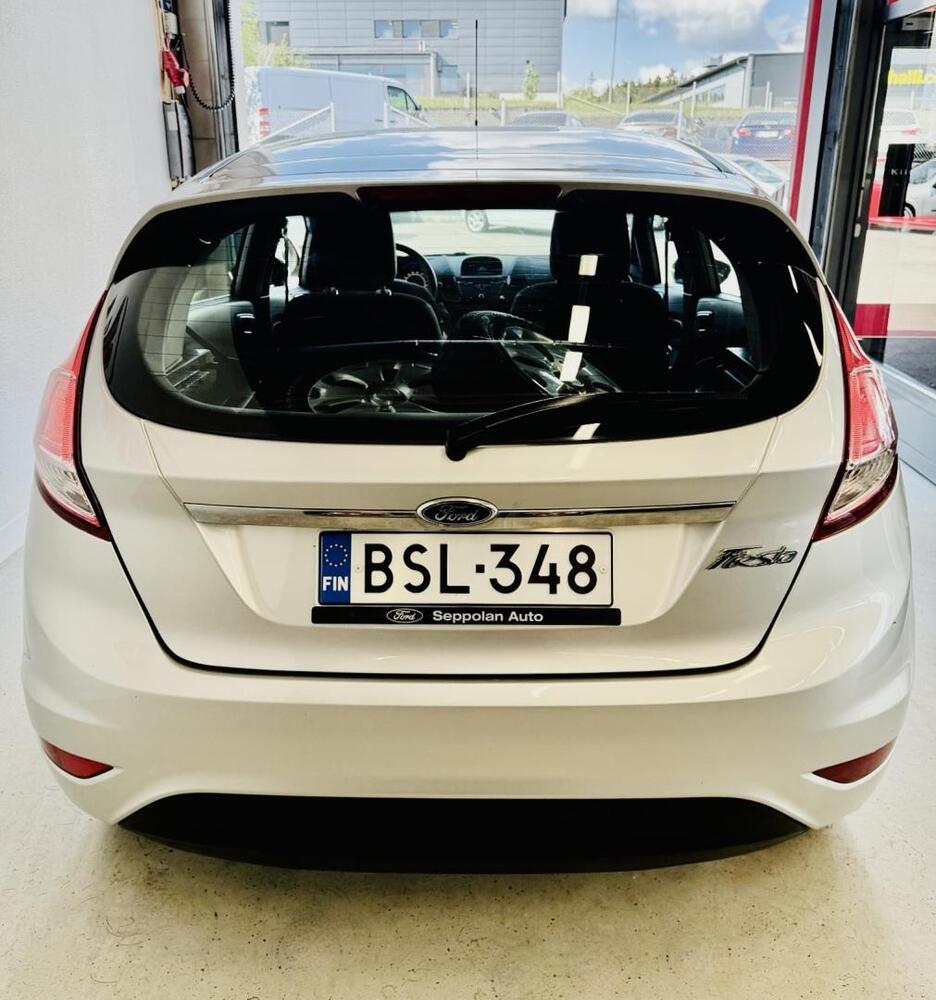 Ford Fiesta vaihtoauto