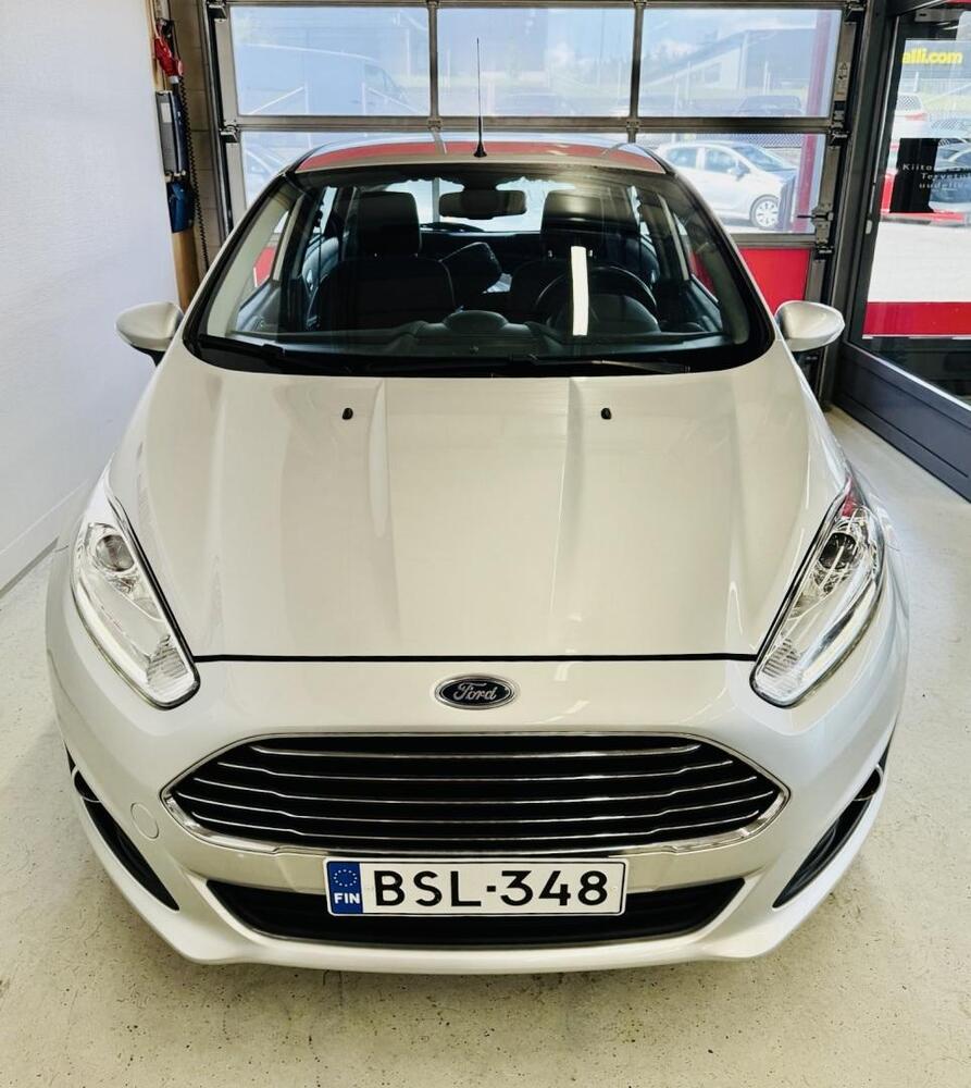 Ford Fiesta vaihtoauto