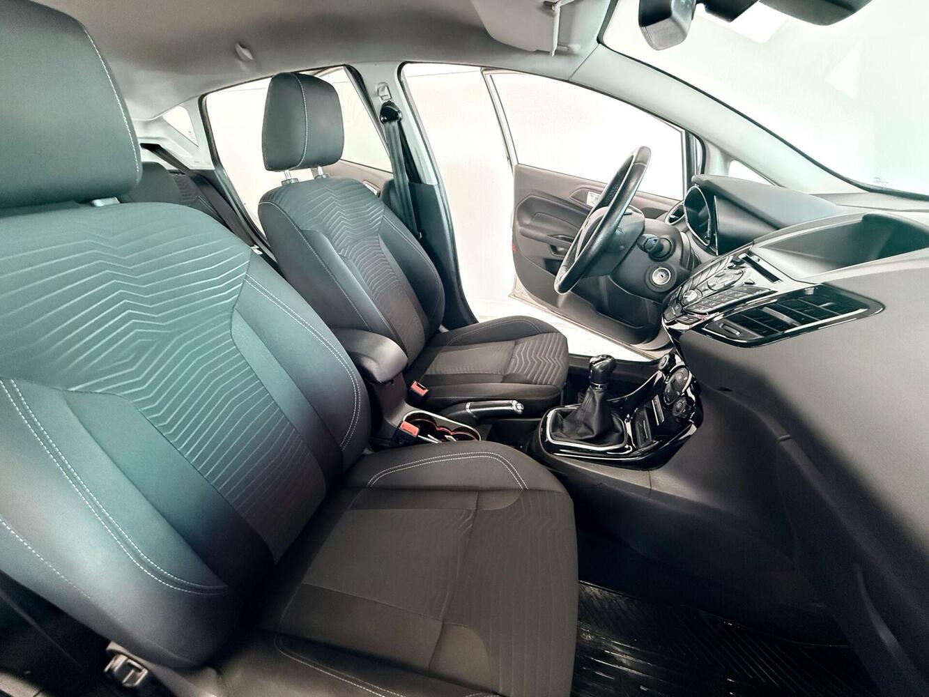 Ford Fiesta vaihtoauto