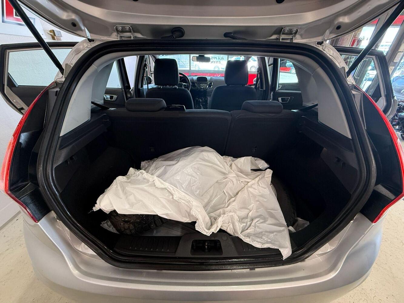Ford Fiesta vaihtoauto