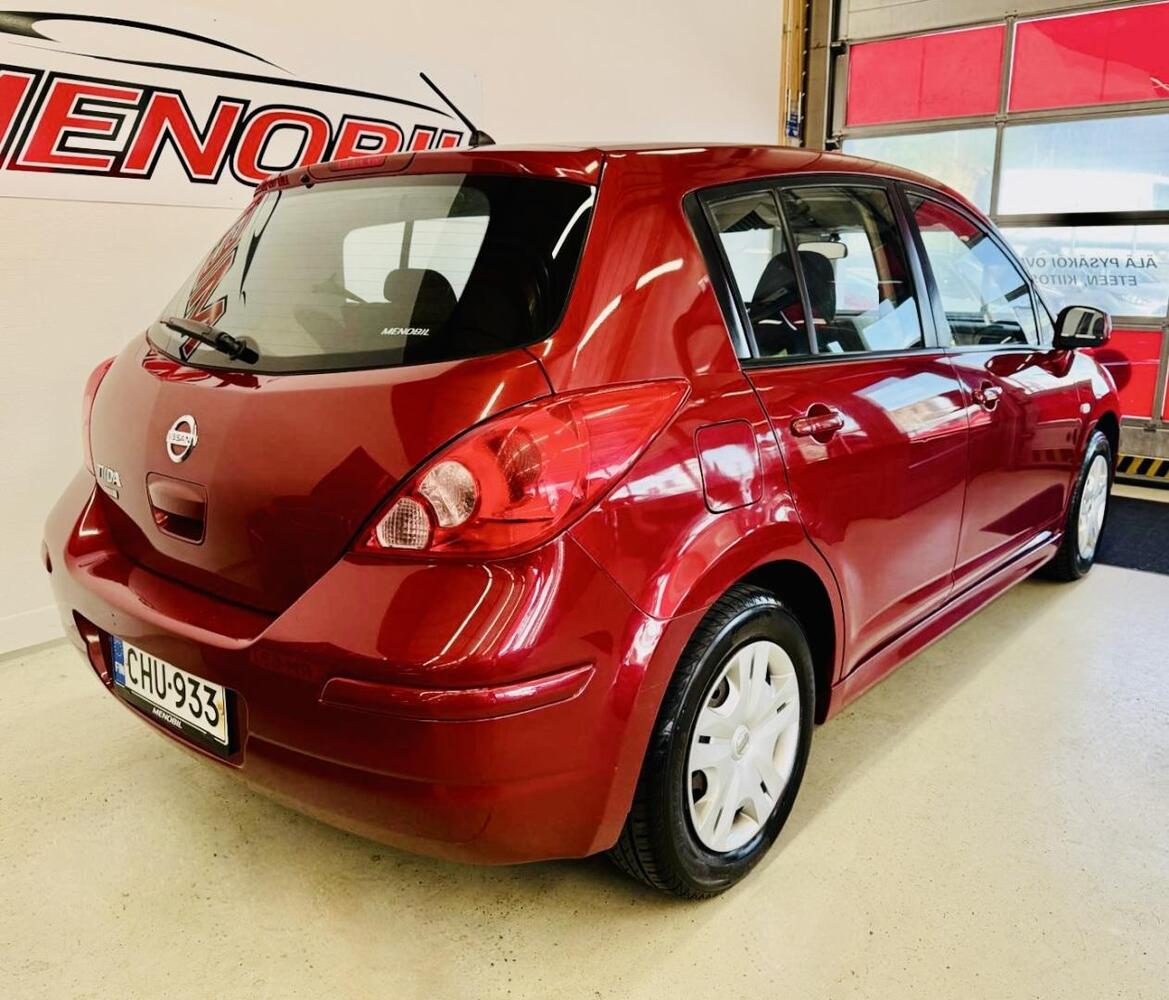 Nissan Tiida vaihtoauto