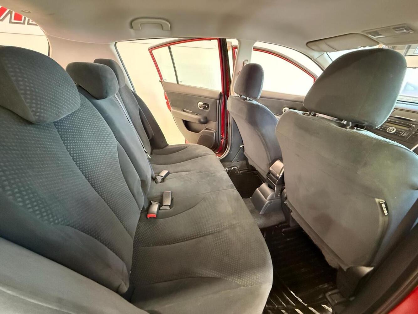 Nissan Tiida vaihtoauto