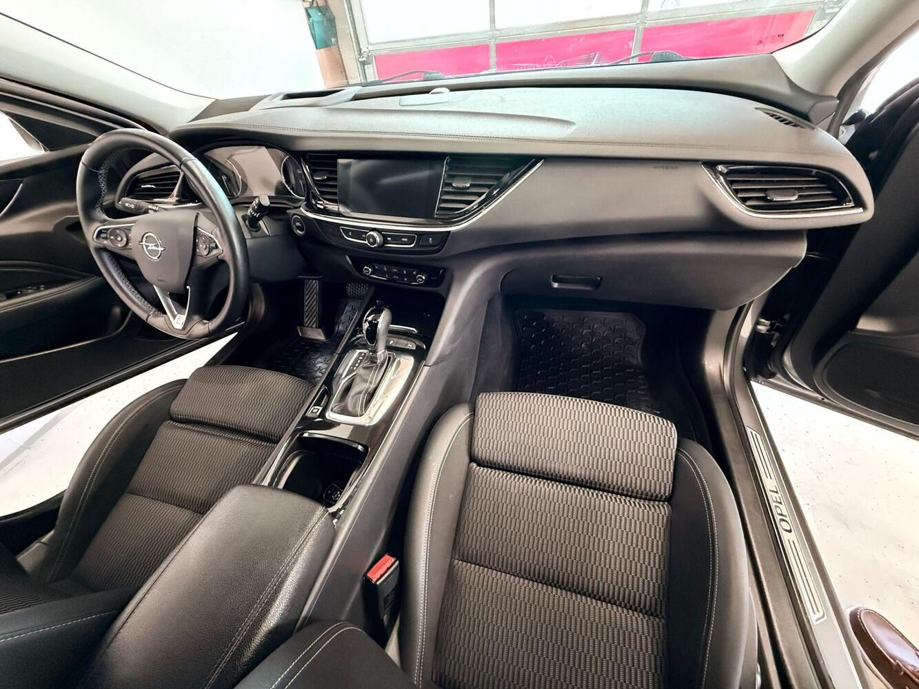 Opel Insignia vaihtoauto