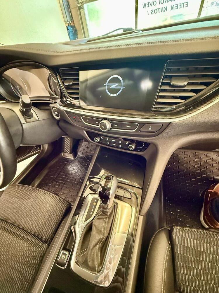 Opel Insignia vaihtoauto
