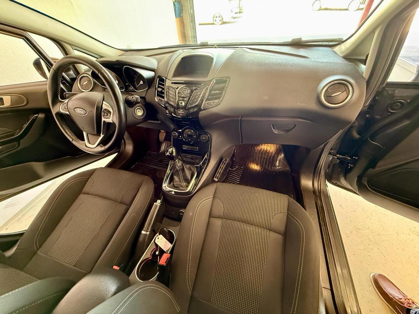 Ford Fiesta vaihtoauto