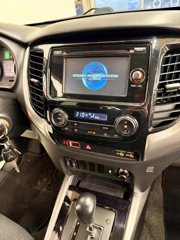 Mitsubishi L200 vaihtoauto