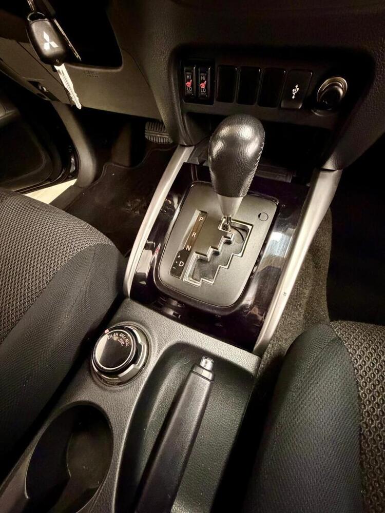 Mitsubishi L200 vaihtoauto