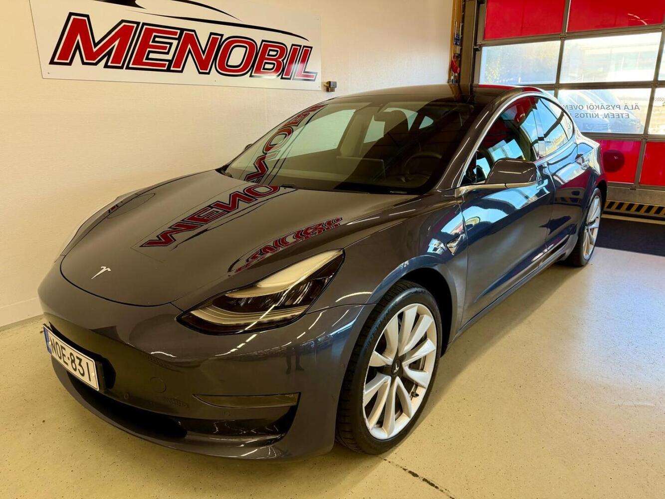 Tesla Model 3 vaihtoauto