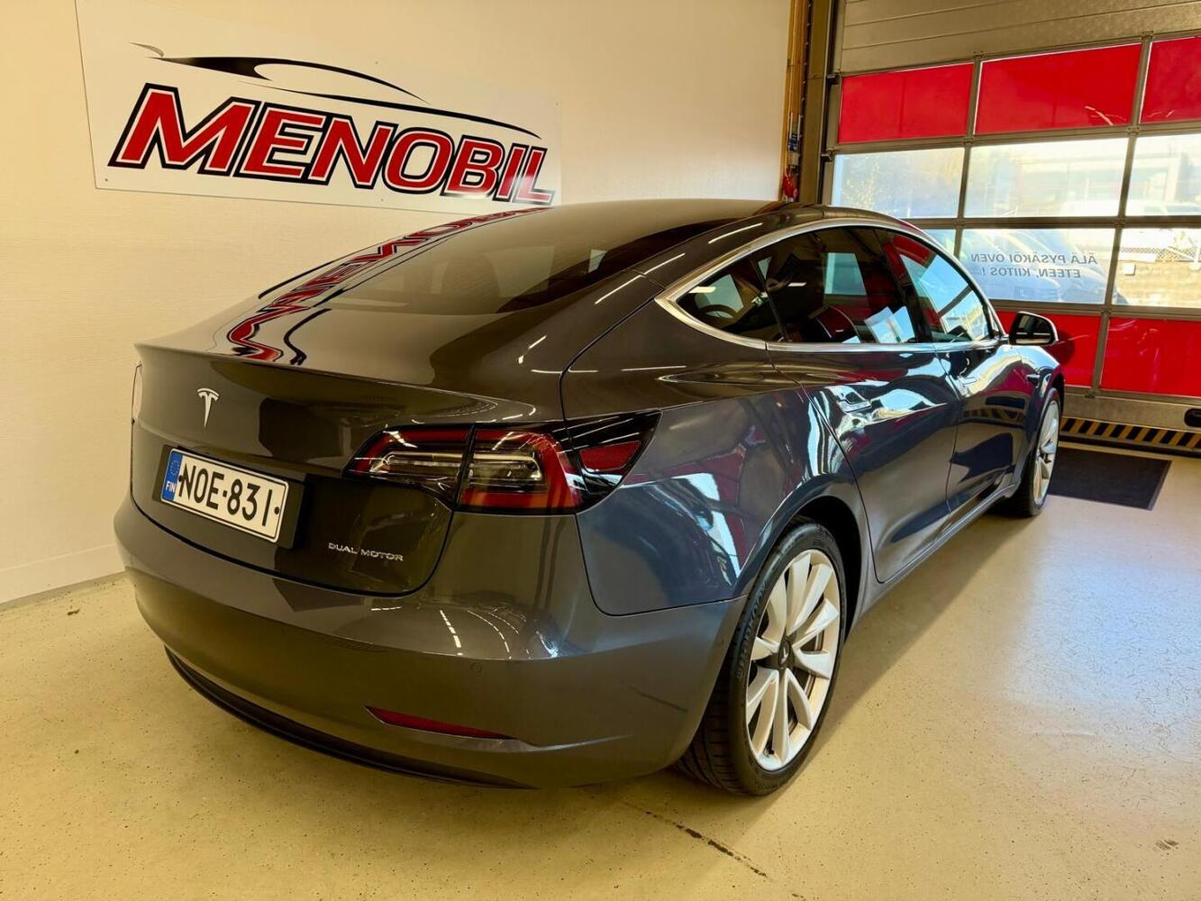 Tesla Model 3 vaihtoauto
