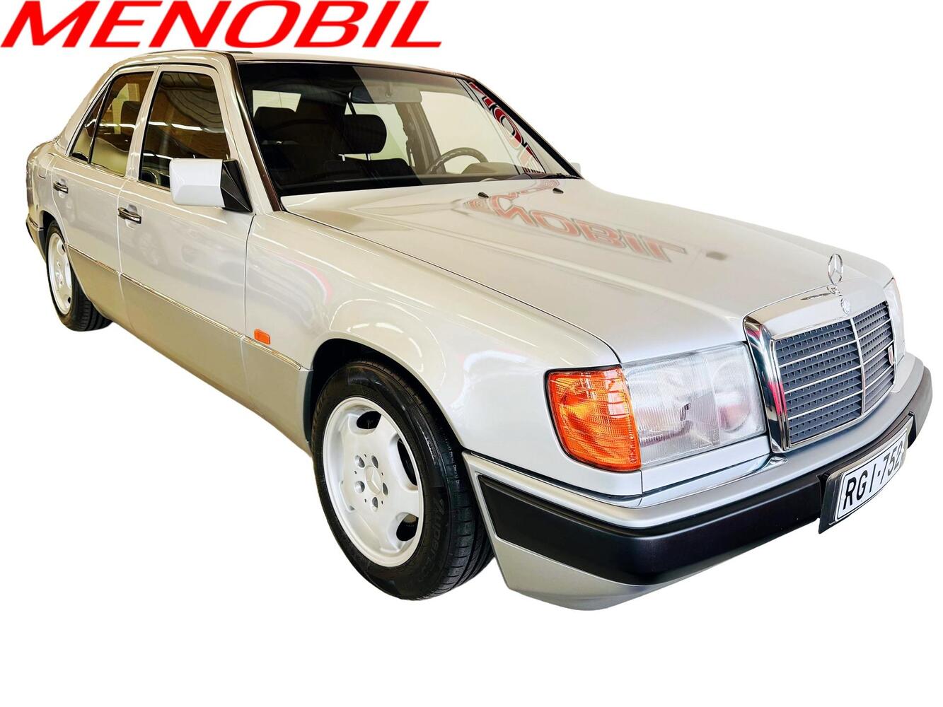 Mercedes-Benz 220 vaihtoauto