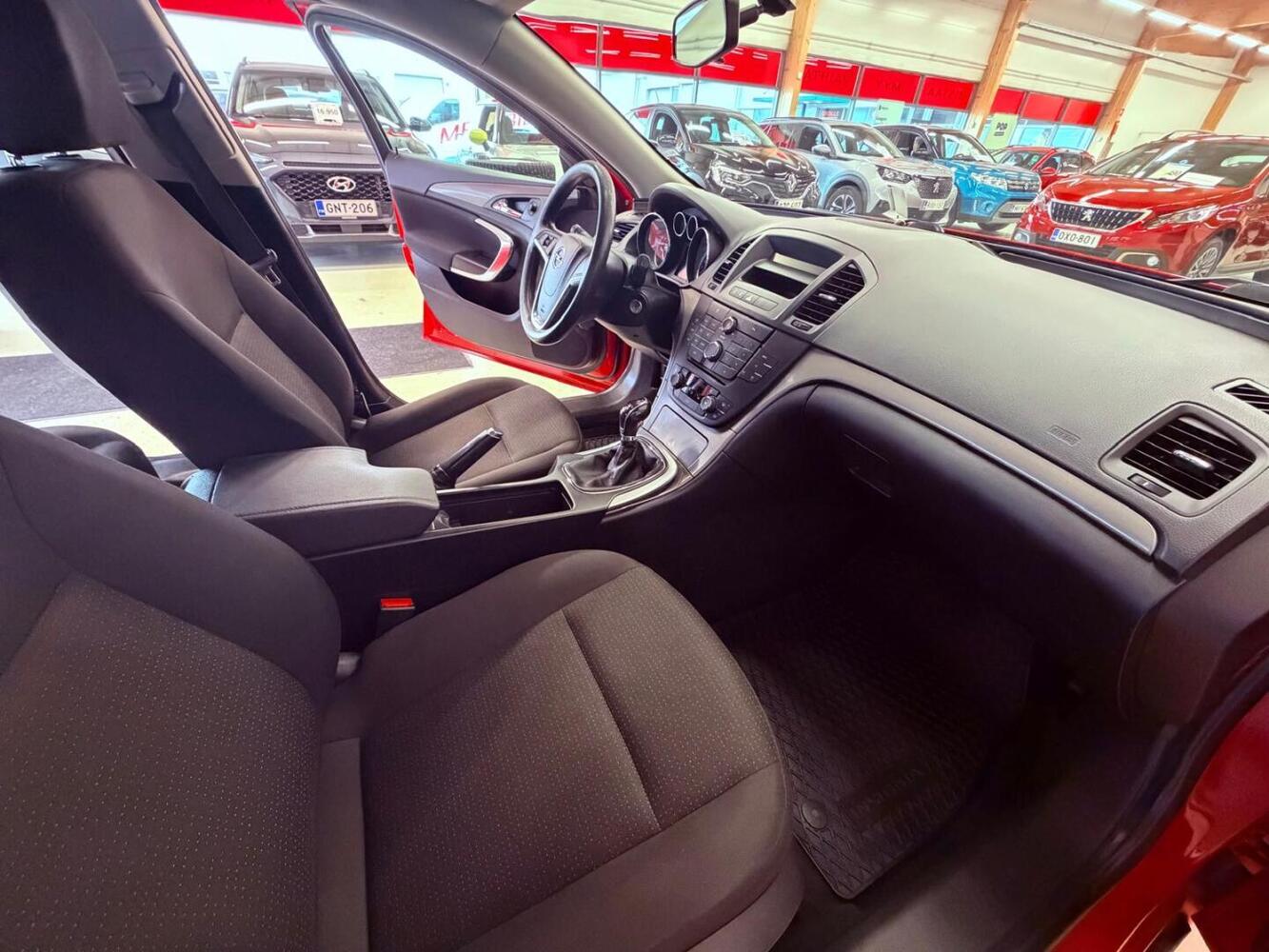 Opel Insignia vaihtoauto