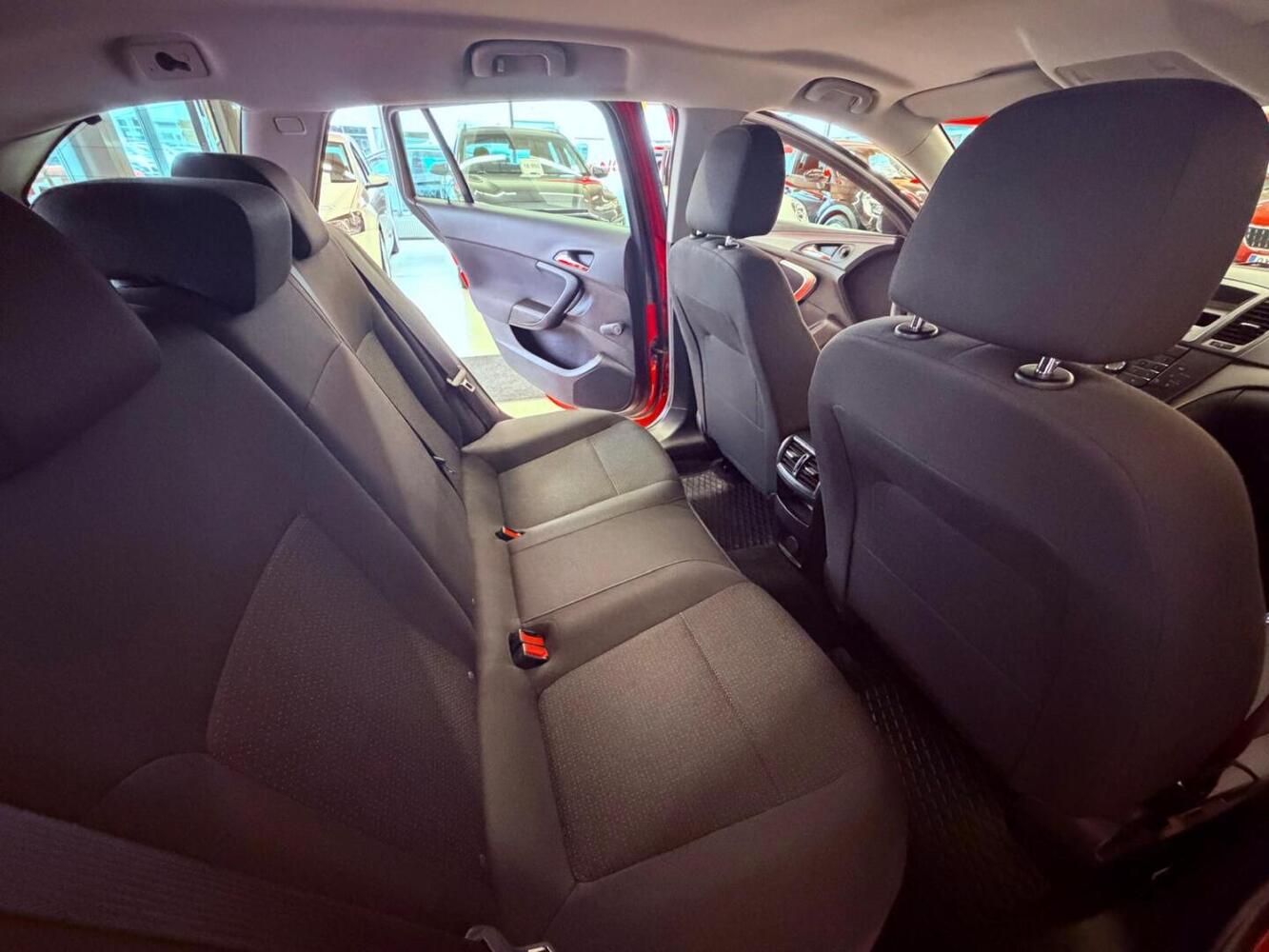 Opel Insignia vaihtoauto