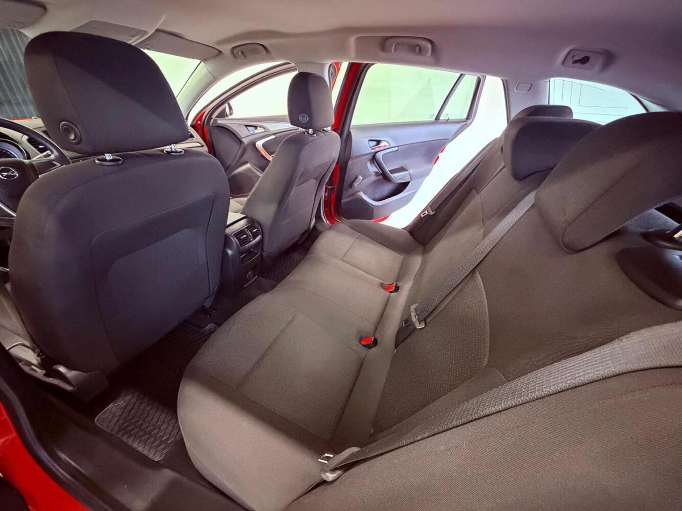 Opel Insignia vaihtoauto