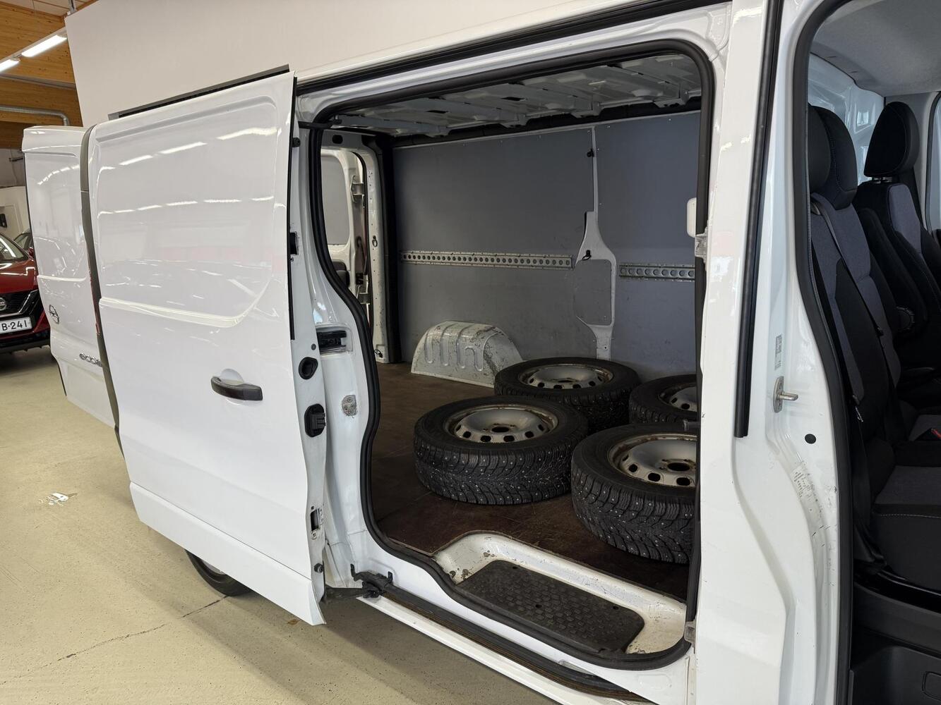 Opel Vivaro vaihtoauto