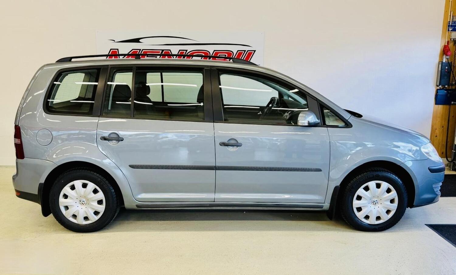 Volkswagen Touran vaihtoauto