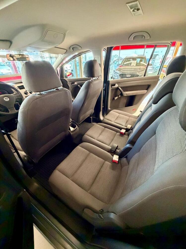 Volkswagen Touran vaihtoauto