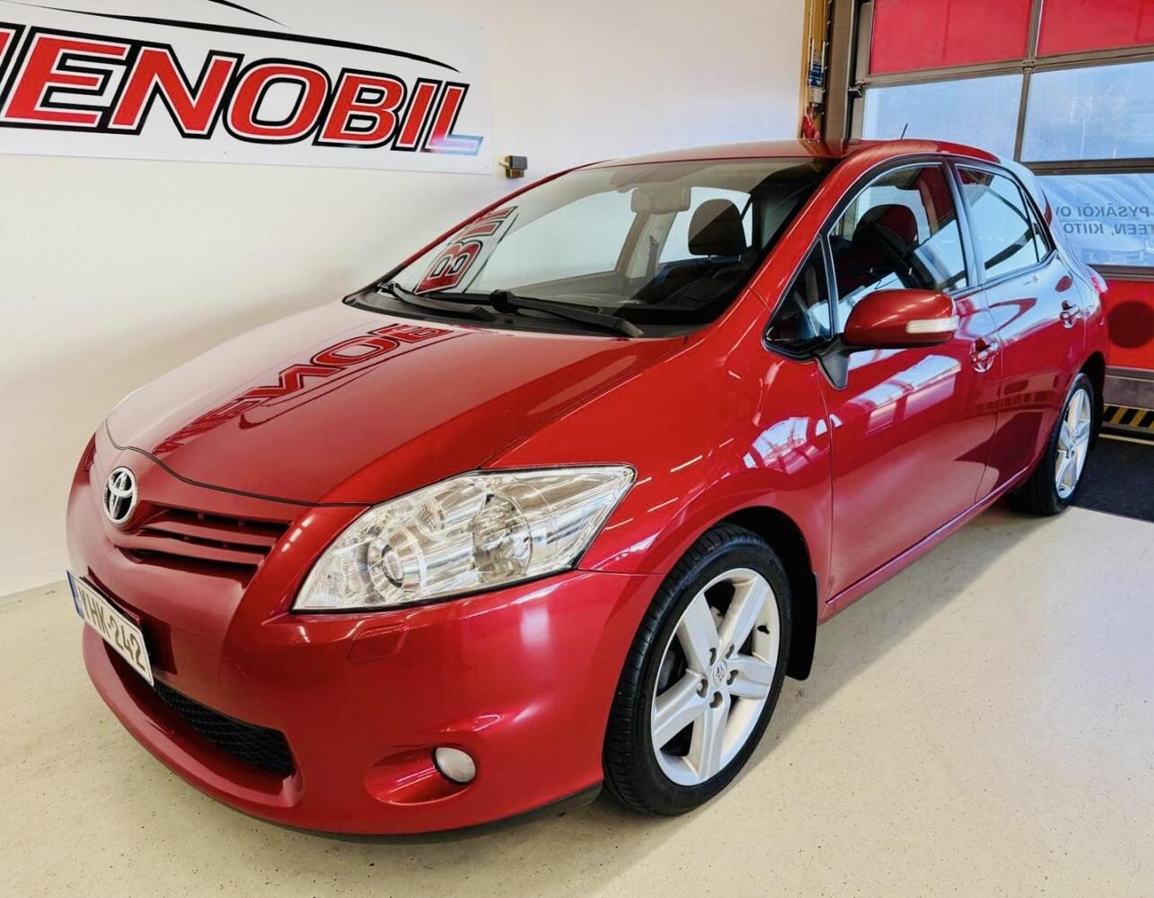 Toyota Auris vaihtoauto