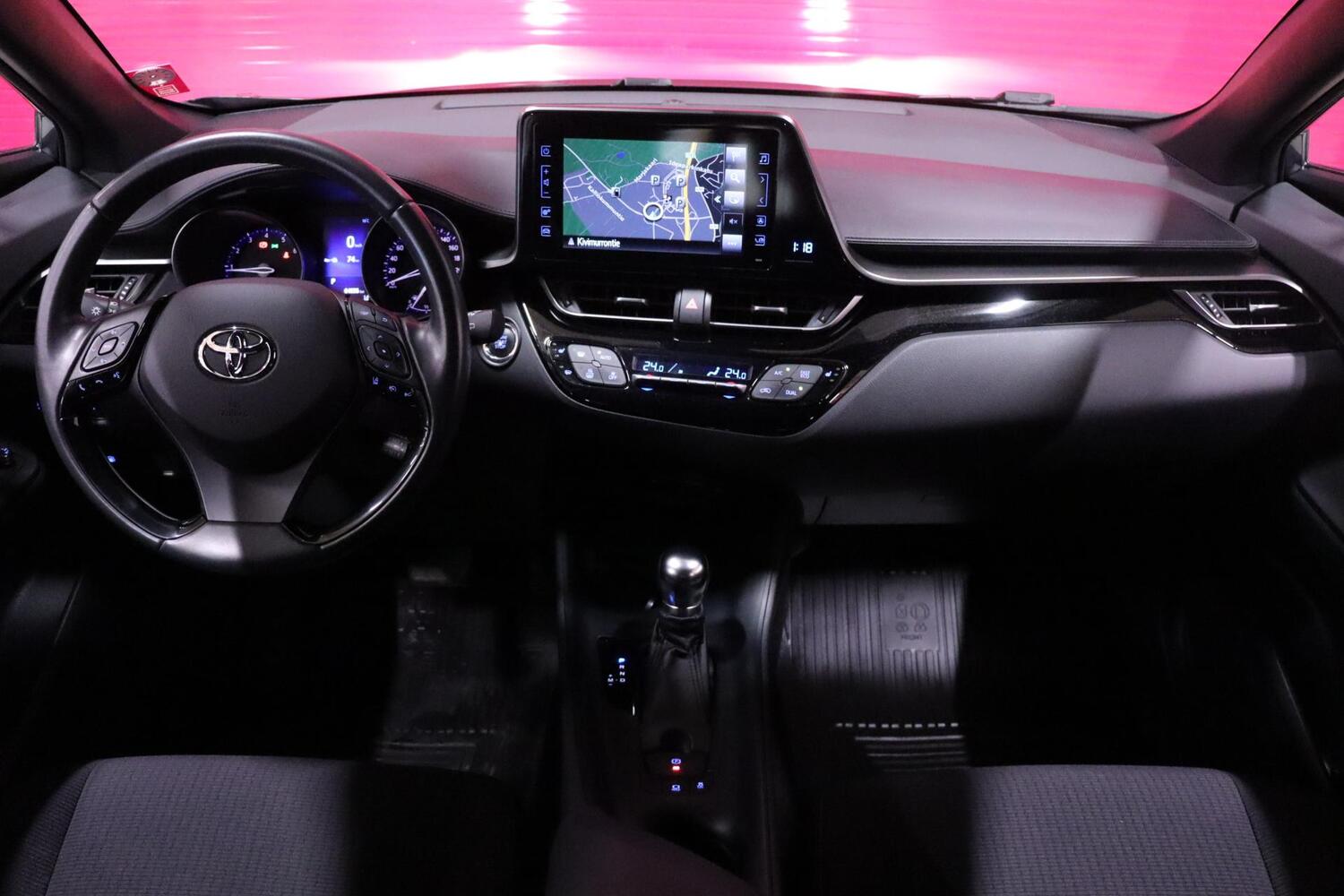 Toyota C-HR vaihtoauto