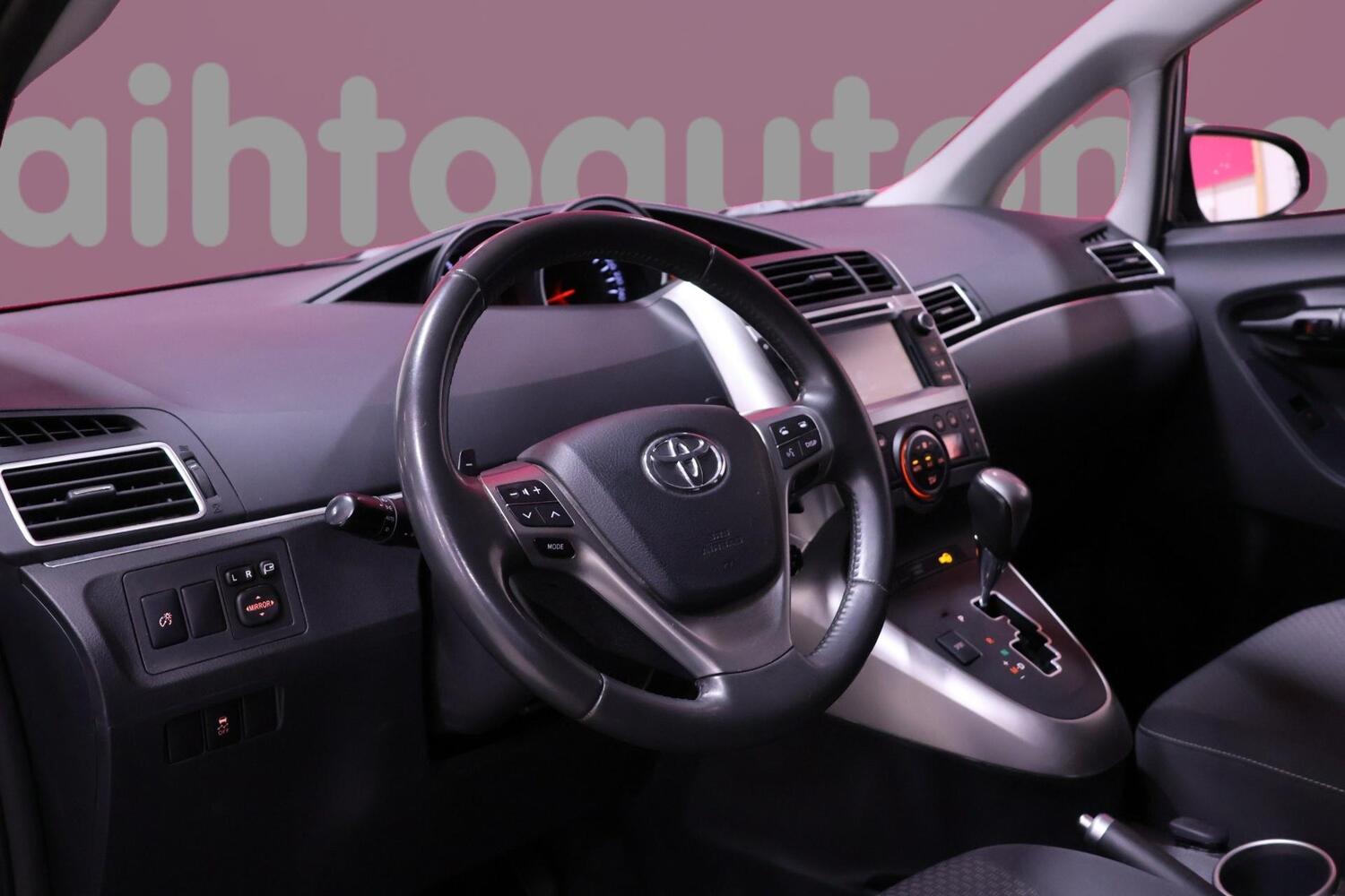 Toyota Verso vaihtoauto
