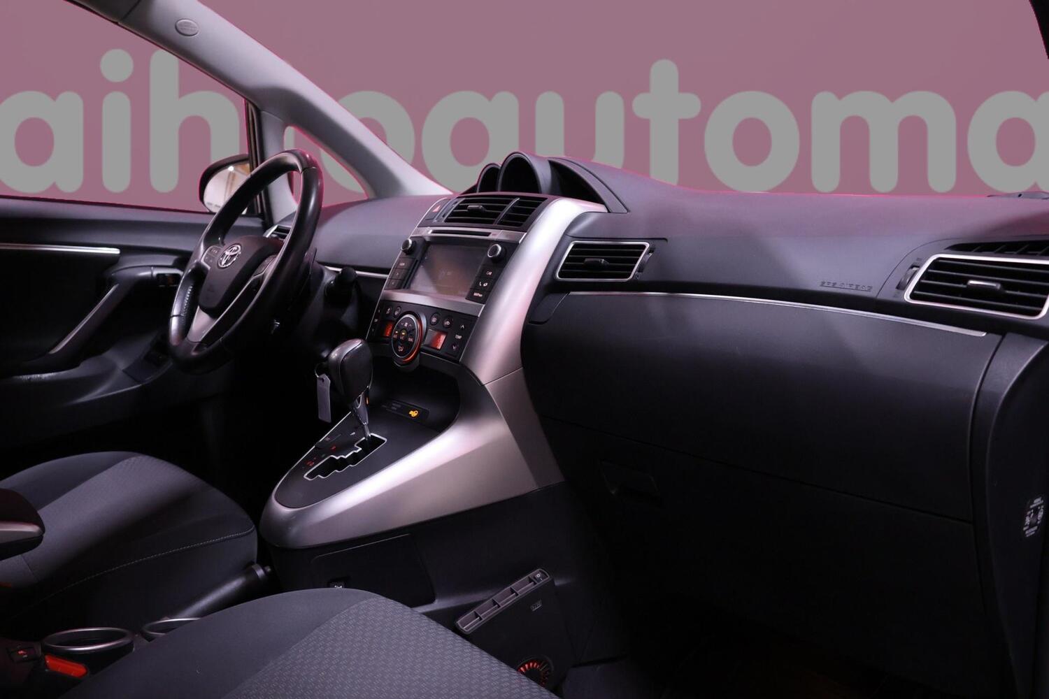 Toyota Verso vaihtoauto