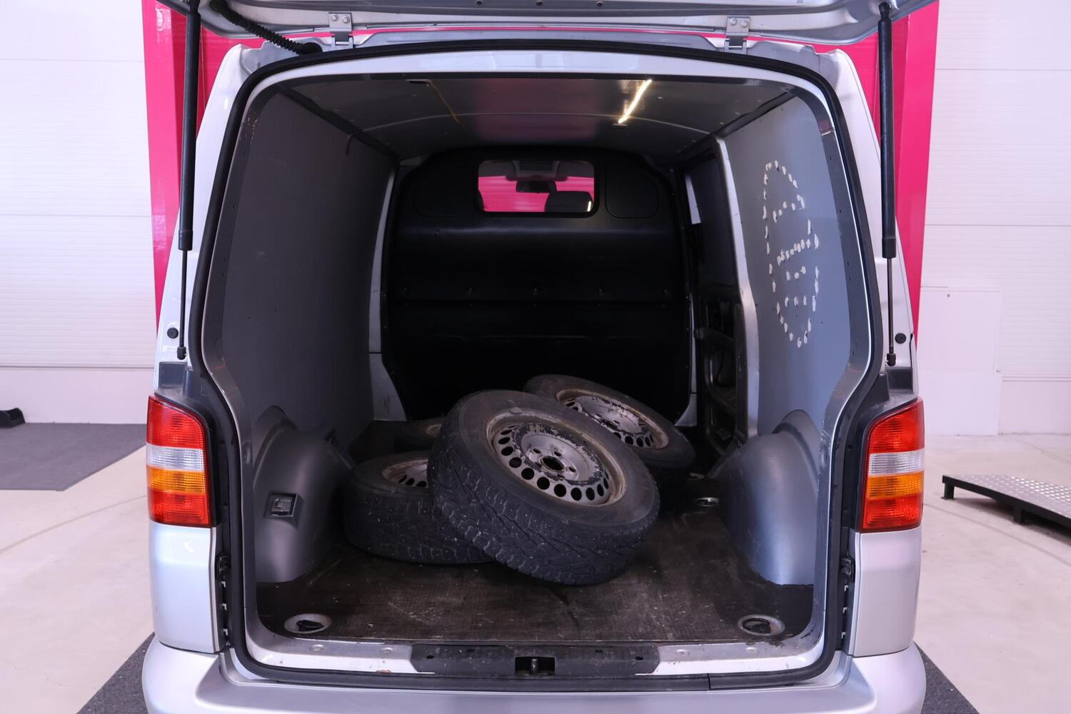 Volkswagen Transporter vaihtoauto