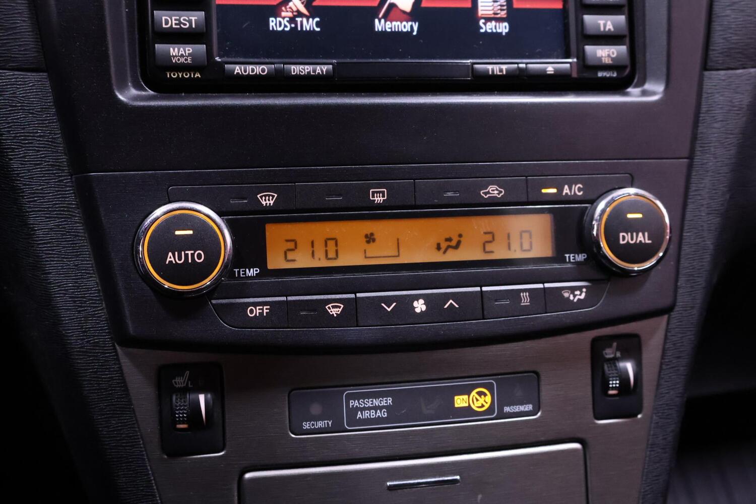 Toyota Avensis vaihtoauto