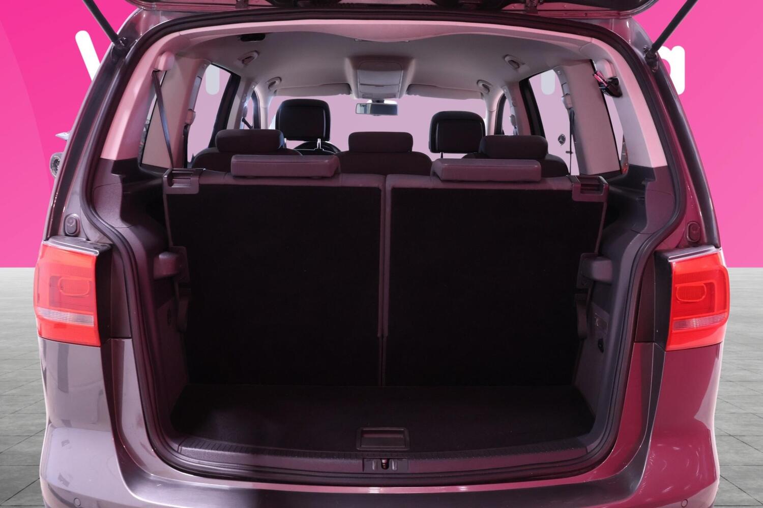 Volkswagen Touran vaihtoauto