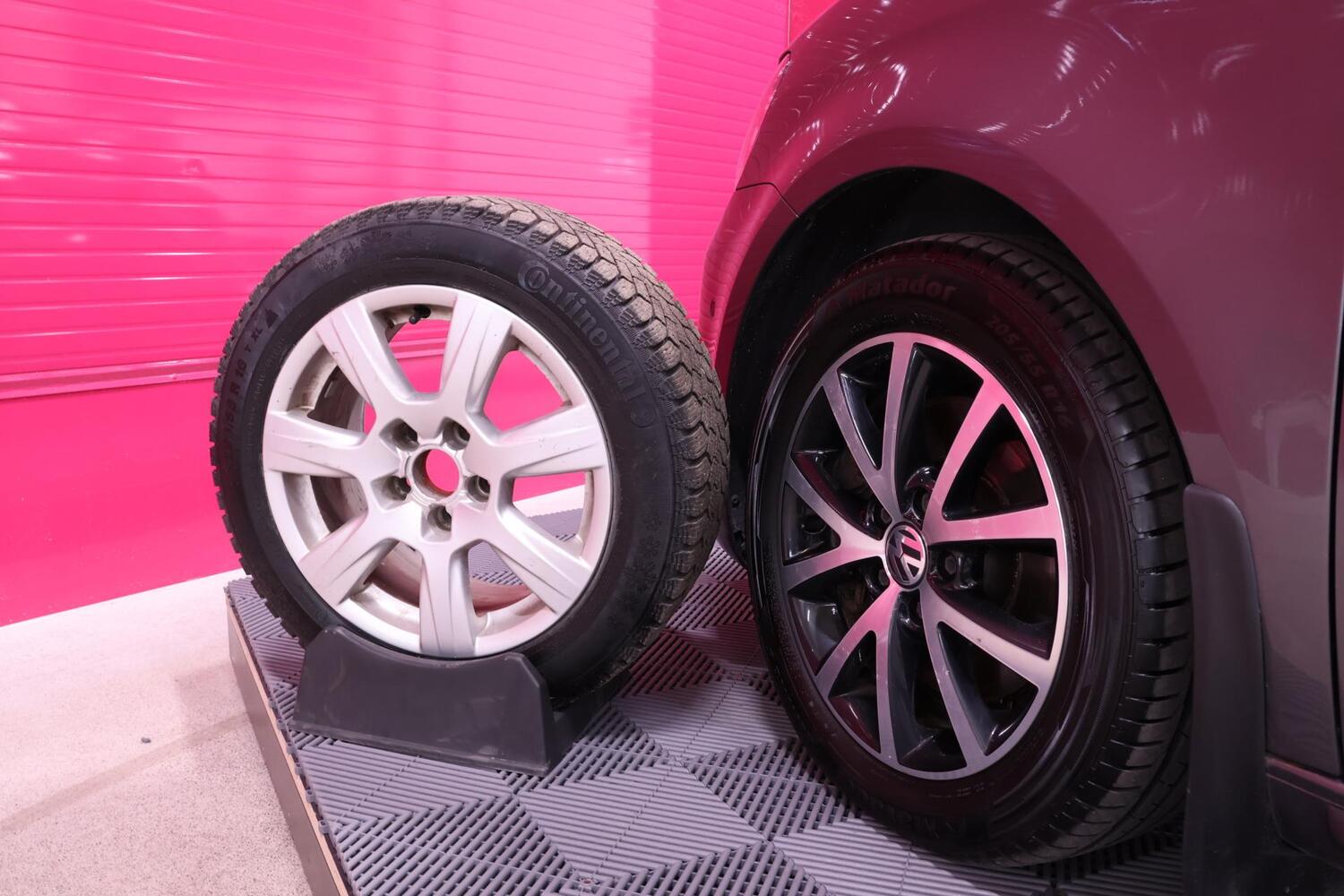 Volkswagen Touran vaihtoauto