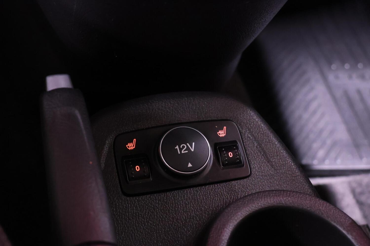 Ford Grand Tourneo Connect vaihtoauto