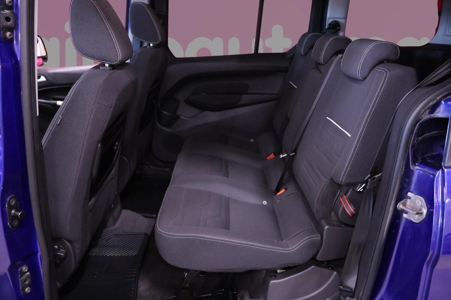 Ford Grand Tourneo Connect vaihtoauto