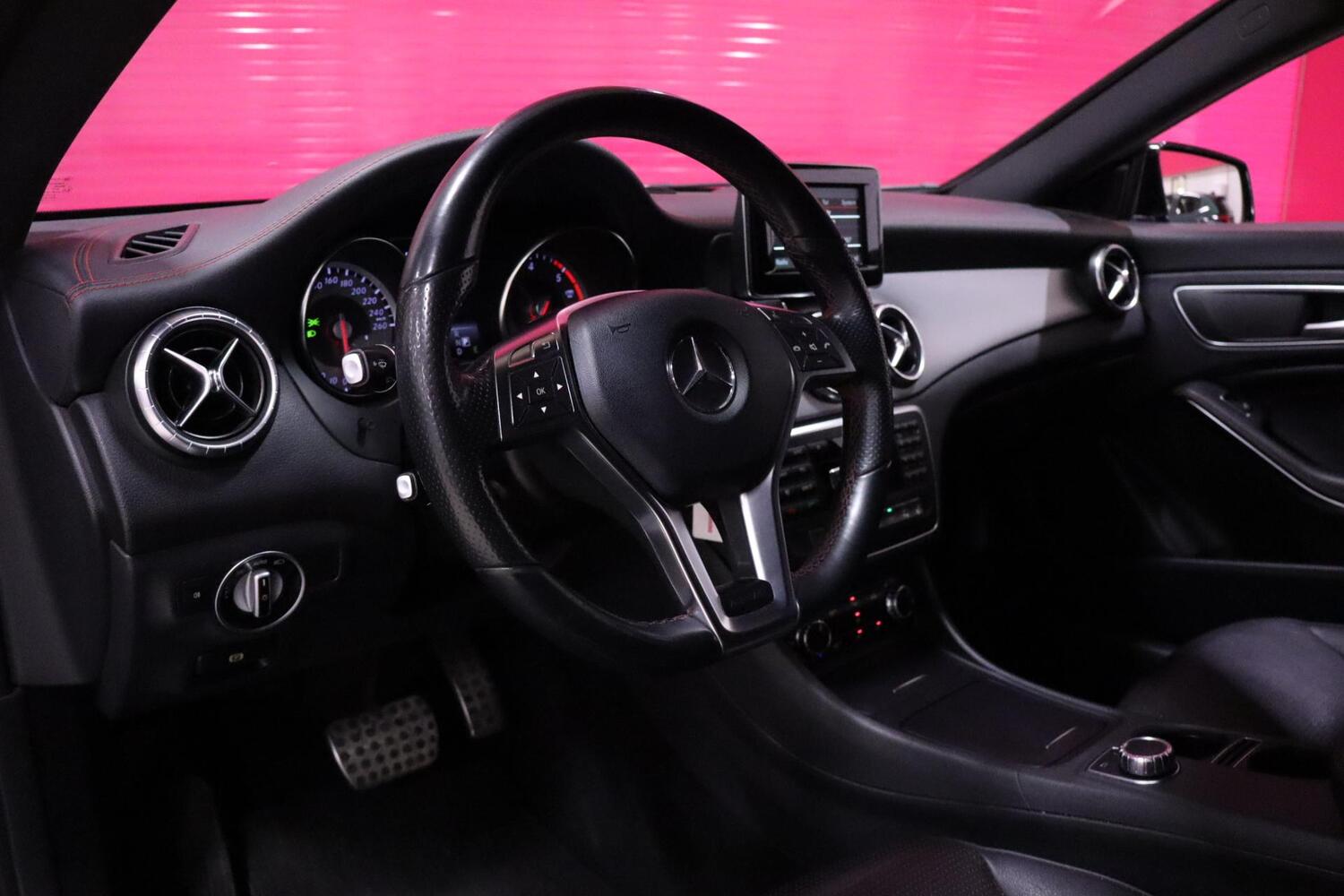 Mercedes-Benz CLA-sarja vaihtoauto
