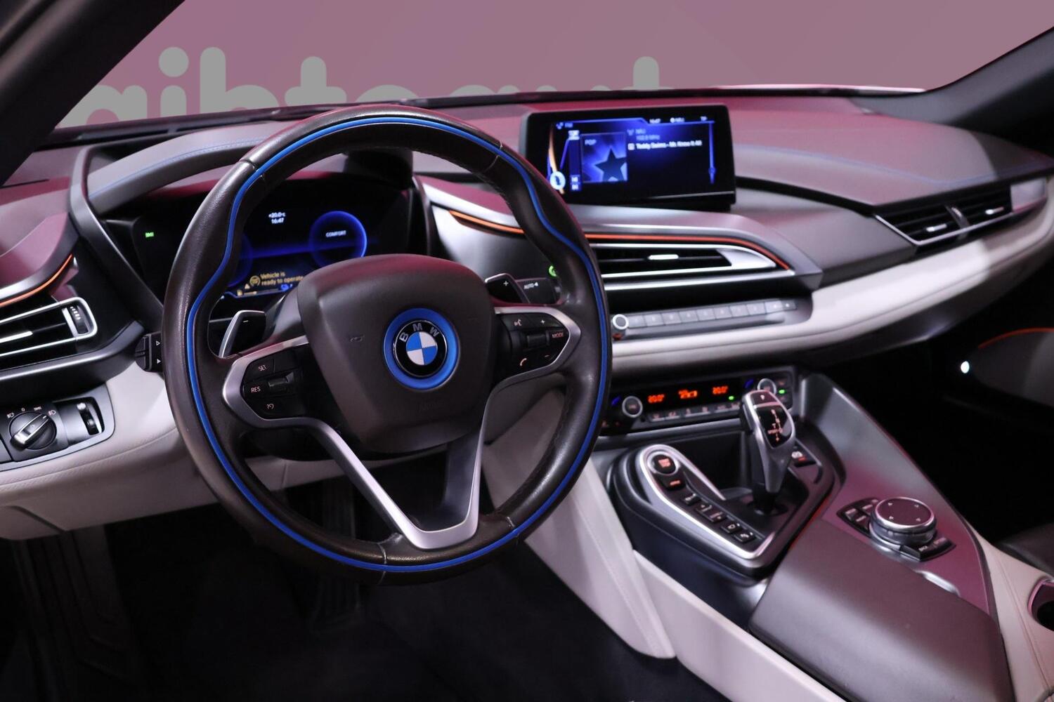 BMW i8 vaihtoauto