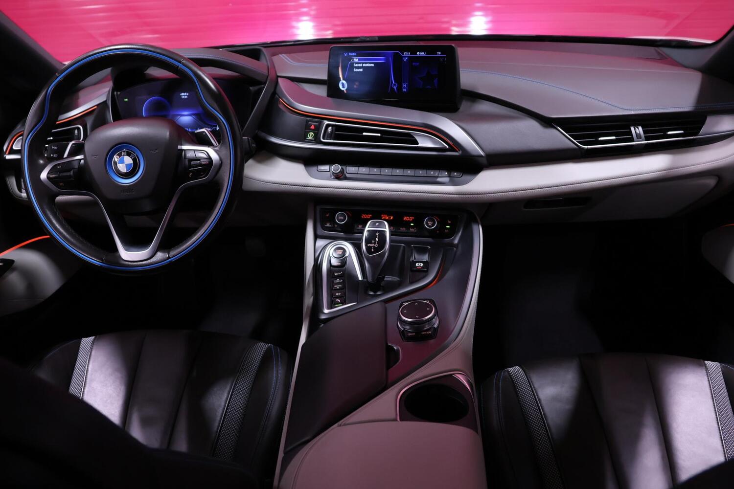 BMW i8 vaihtoauto
