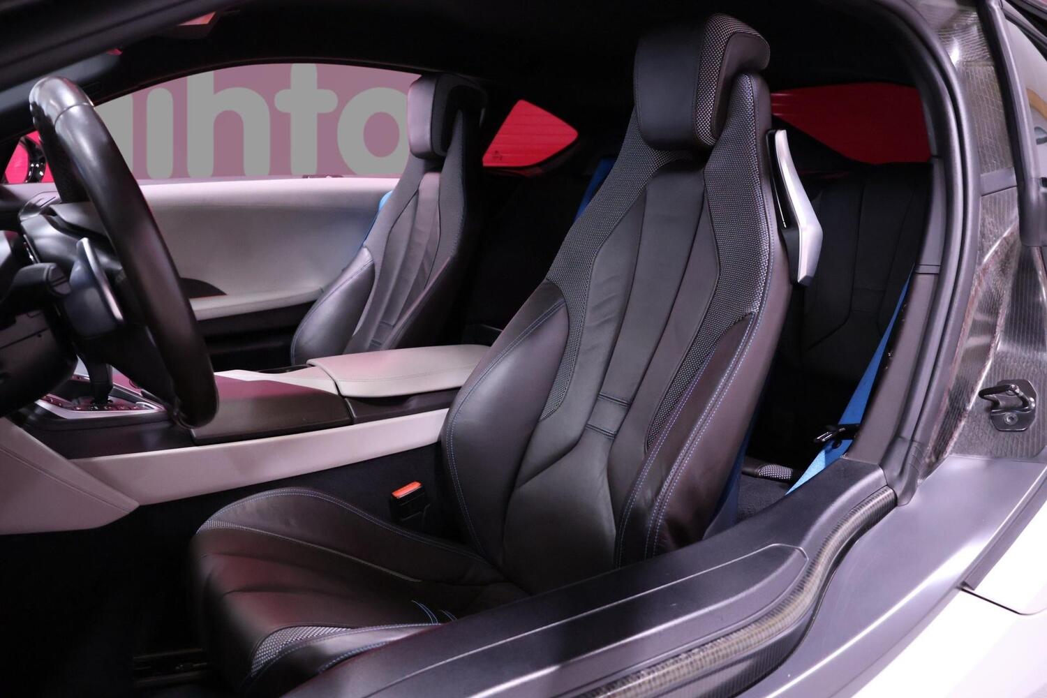 BMW i8 vaihtoauto