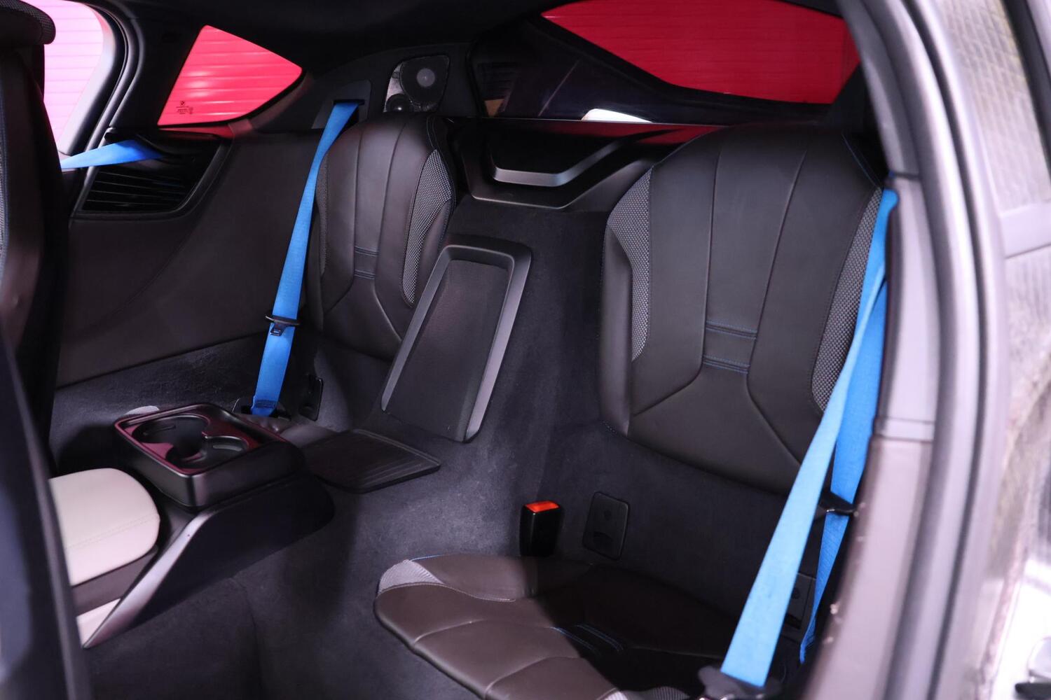 BMW i8 vaihtoauto