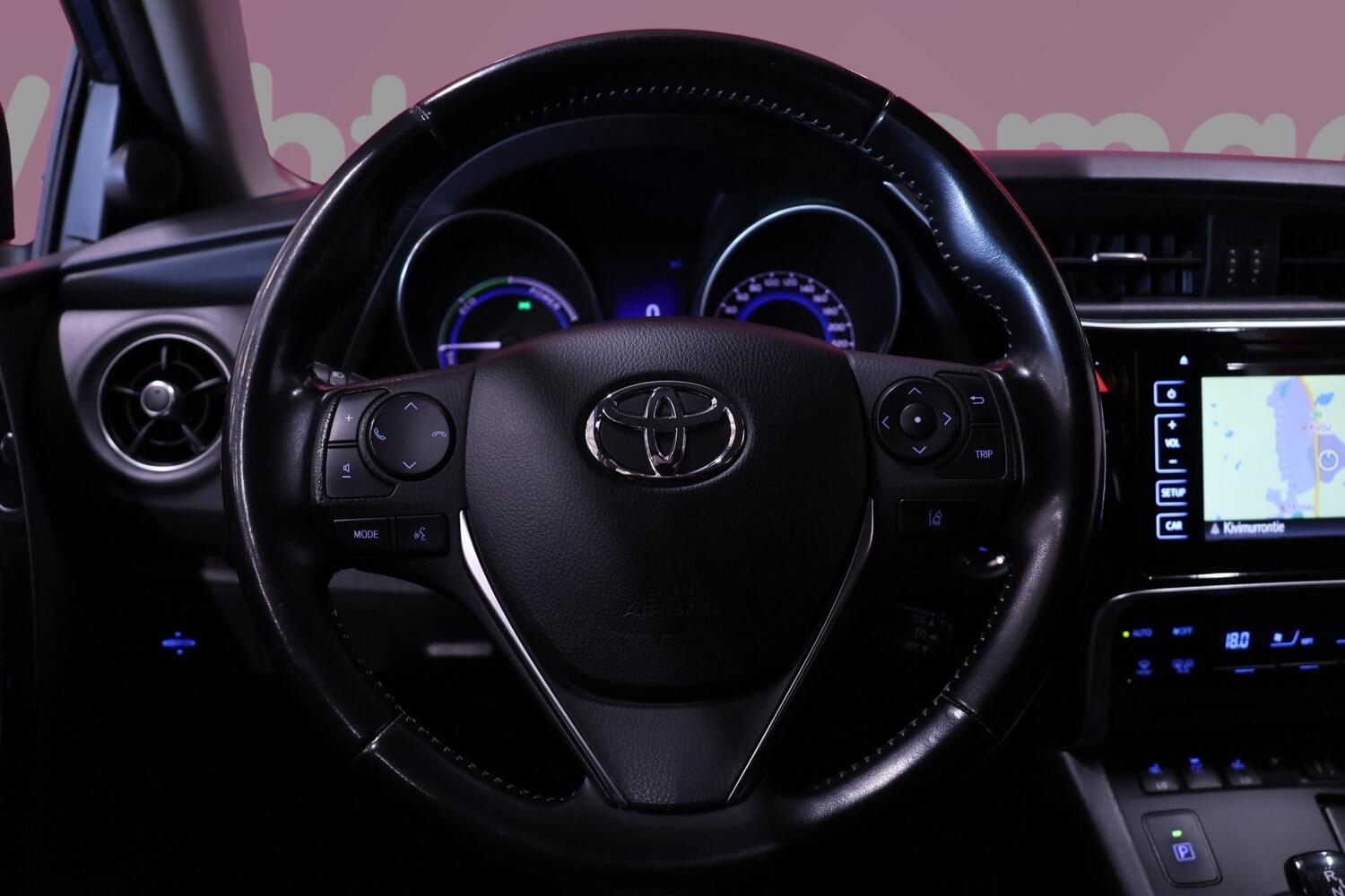 Toyota Auris vaihtoauto