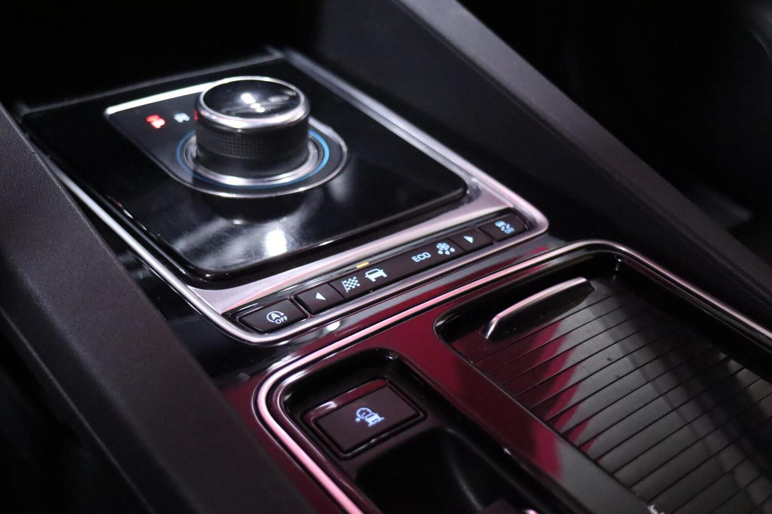 Jaguar F-PACE vaihtoauto